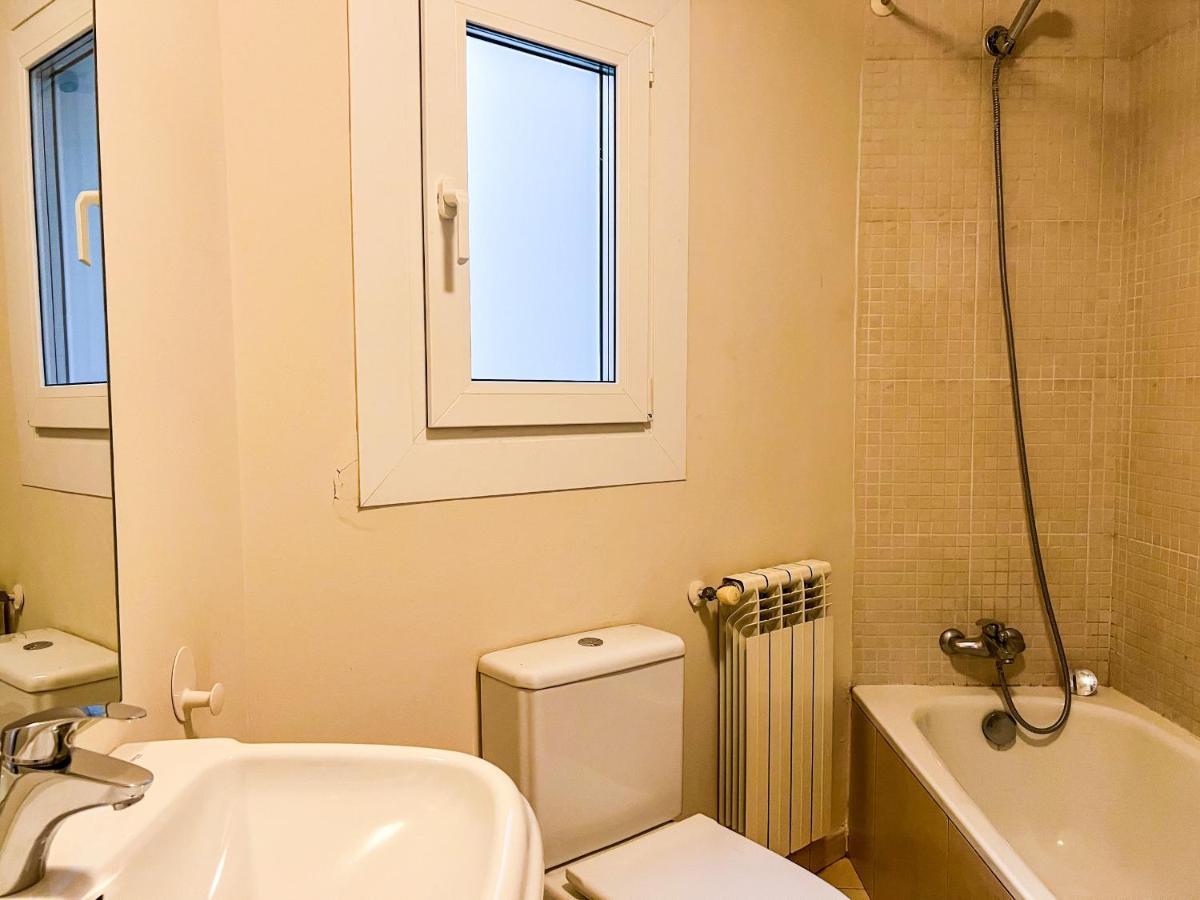 Apartamento Ontario En El Centro De Andorra La Vella Con Parking Apartment Exterior photo