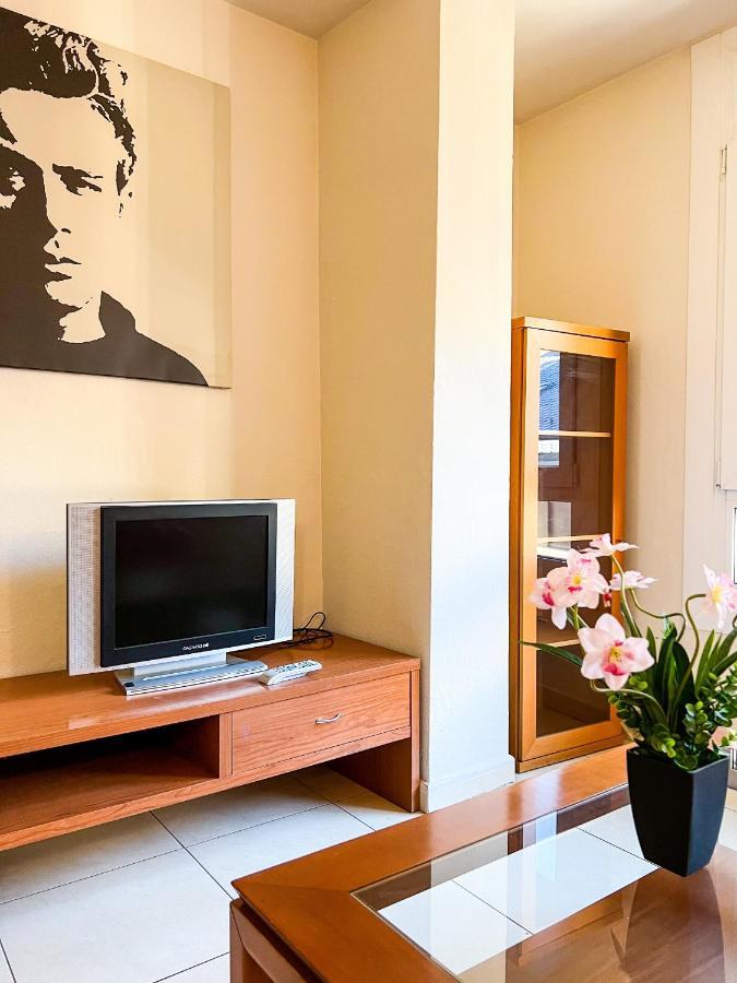 Apartamento Ontario En El Centro De Andorra La Vella Con Parking Apartment Exterior photo
